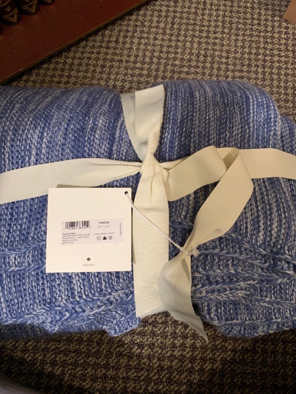 UGG Knit Pebble Throw Blanket Moonstone Blue 50x70 Acrylic Wool